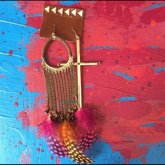 HANDMADE: mismatch suede + Swarovski feather ears - Picture 6 of 6